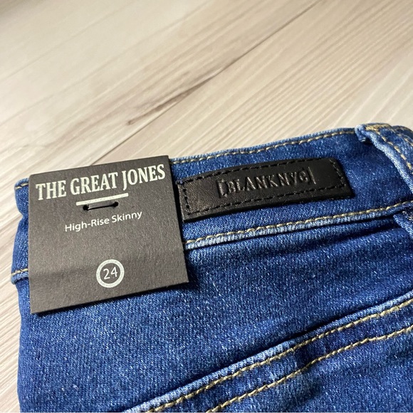 BLANKNYC Distressed High Rise Skinny Jeans - Picture 13 of 14